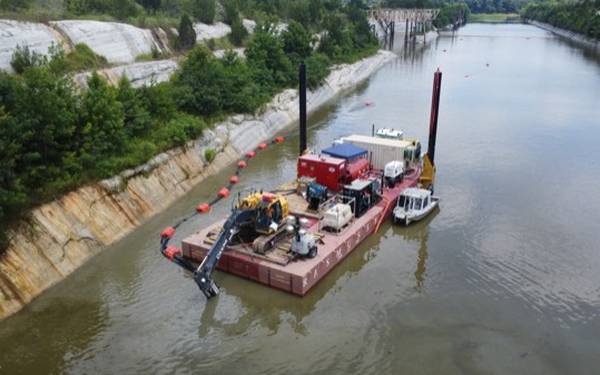 equip-barge-1